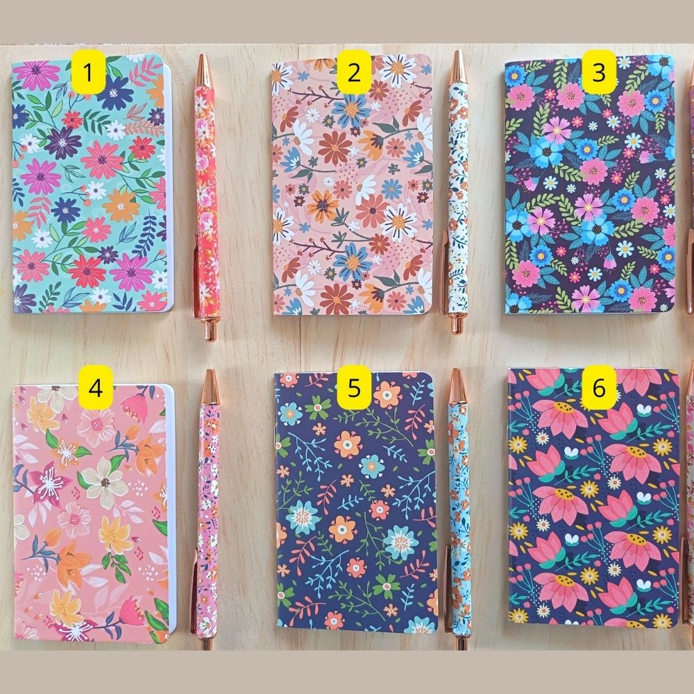 set papeterie carnet et stylo fleuri (3) set papeterie carnet et stylo assorti décor fleurs